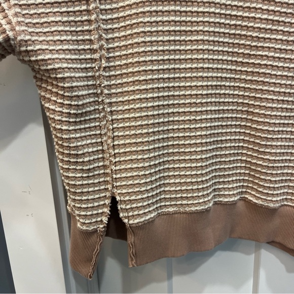 AMERICAN EAGLE AE BIG HUG WAFFLE CREW NECK SWEATSHIRT OVERSIZED CREAM TAN SZ S - Picture 3 of 9